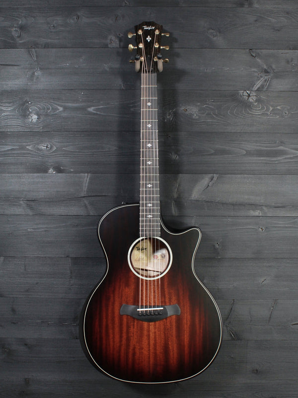 Pre-Owned Taylor Builder’s Edition 324ce Urban Ash - Mahogany Top