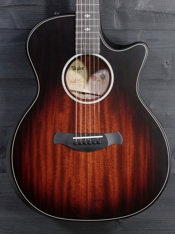 Pre-Owned Taylor Builder’s Edition 324ce Urban Ash - Mahogany Top