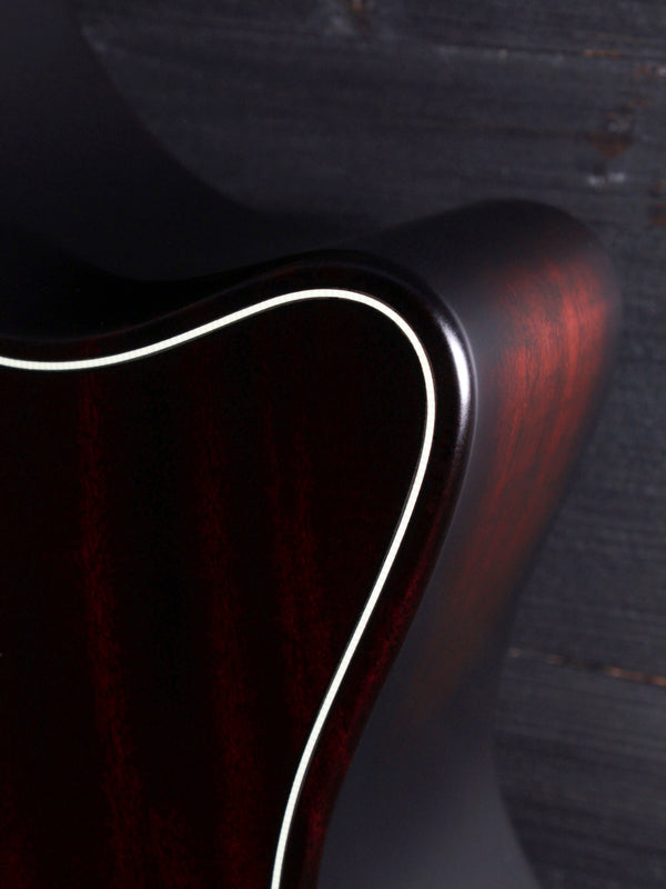 Pre-Owned Taylor Builder’s Edition 324ce Urban Ash - Mahogany Top