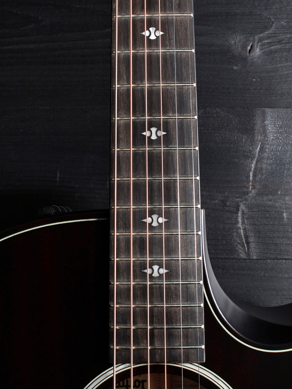 Pre-Owned Taylor Builder’s Edition 324ce Urban Ash - Mahogany Top