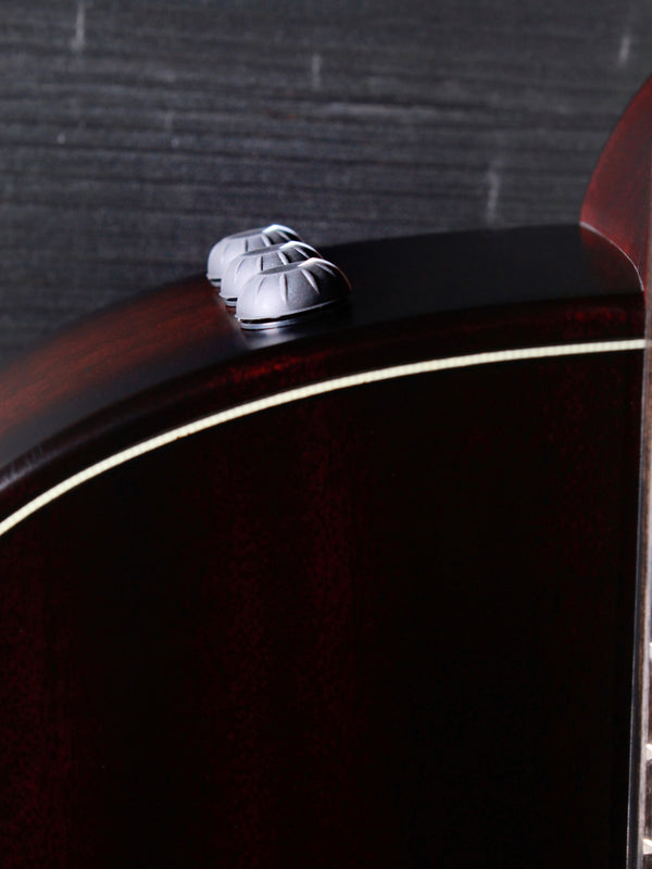 Pre-Owned Taylor Builder’s Edition 324ce Urban Ash - Mahogany Top