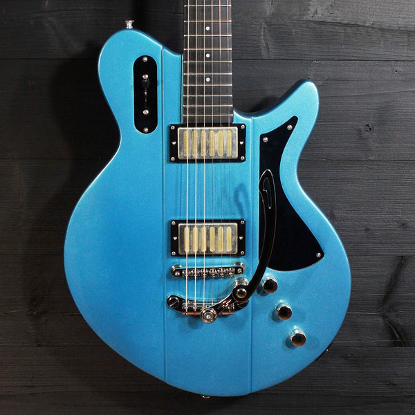 Eastman Juliet LA Celestine Blue Electric Solidbody Guitar