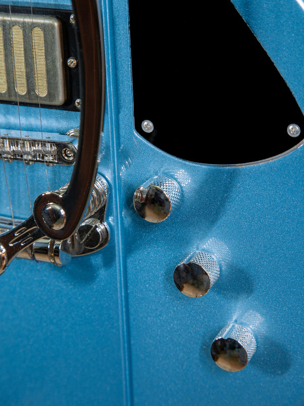 Eastman Juliet LA Celestine Blue Electric Solidbody Guitar