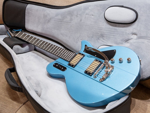 Eastman Juliet LA Celestine Blue Electric Solidbody Guitar