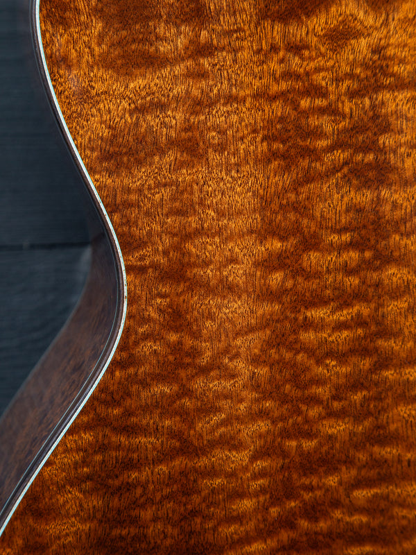 Eastman L-OMCE-QS Luthier Series Quilted Sapele / European Spruce w/ Cutaway+Electronics