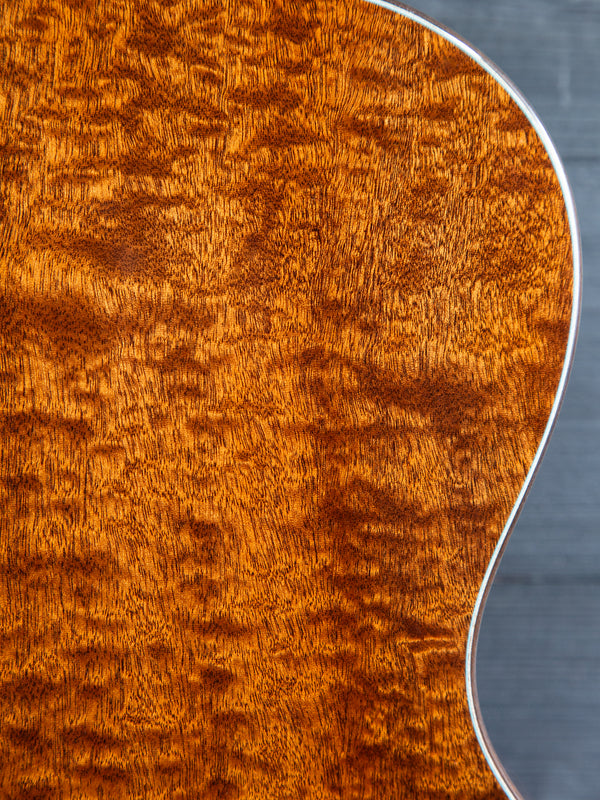 Eastman L-OMCE-QS Luthier Series Quilted Sapele / European Spruce w/ Cutaway+Electronics