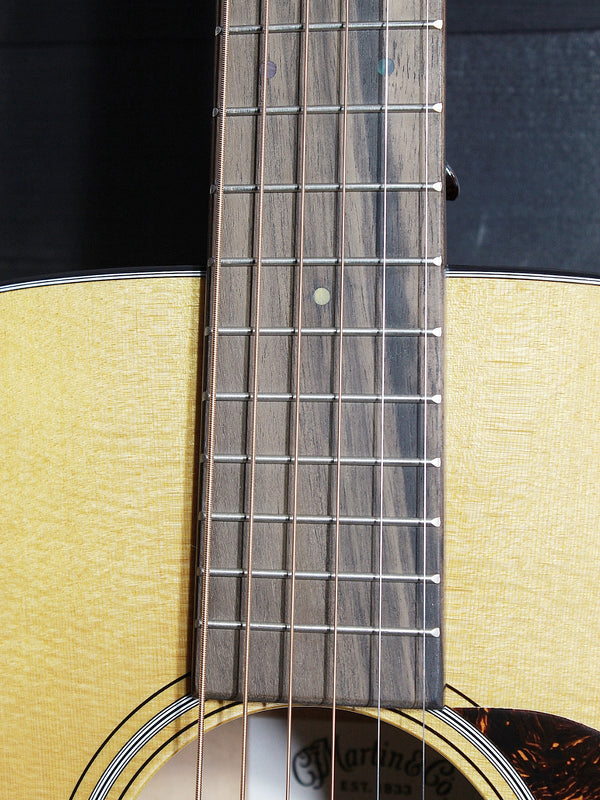 Martin Guitar 000E-Retro Plus Mahogany Solid Wood Acoustic-Electric Guitar