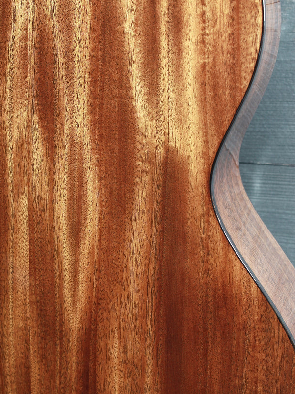 Martin Guitar 000E-Retro Plus Mahogany Solid Wood Acoustic-Electric Guitar