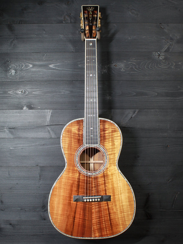 Martin Custom Shop 00 12-Fret Premium Hawaiian Koa Acoustic Guitar