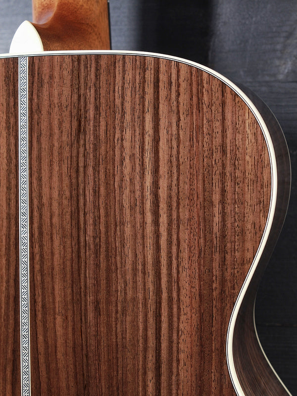 Martin 000-EC 30th Anniversary Eric Clapton Acoustic Guitar Limited