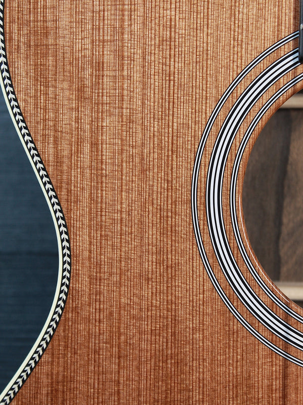 Martin Guitars Custom Shop Expert 000 14-Fret Ziricote / Sinker Redwood Exclusive