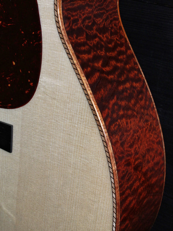Santa Cruz Guitar Company Custom OM Quilted Sapele / Moon Spruce