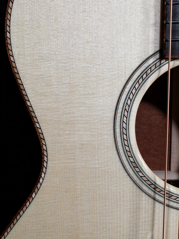 Santa Cruz Guitar Company Custom OM Quilted Sapele / Moon Spruce