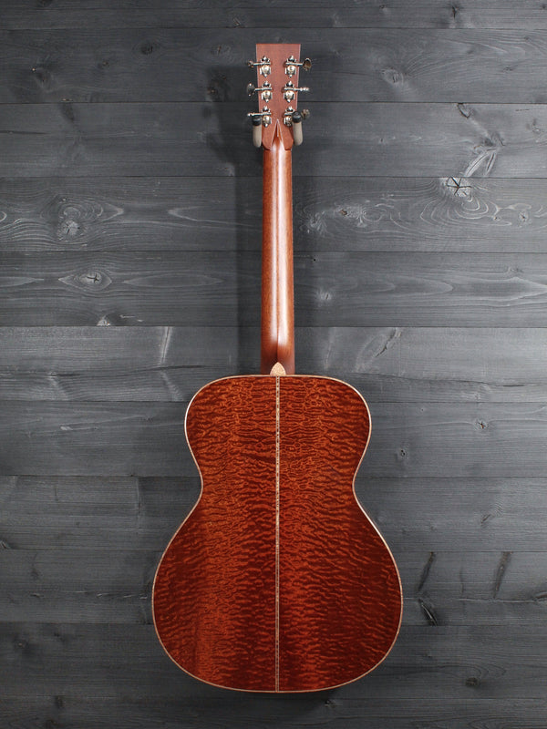 Santa Cruz Guitar Company Custom OM Quilted Sapele / Moon Spruce