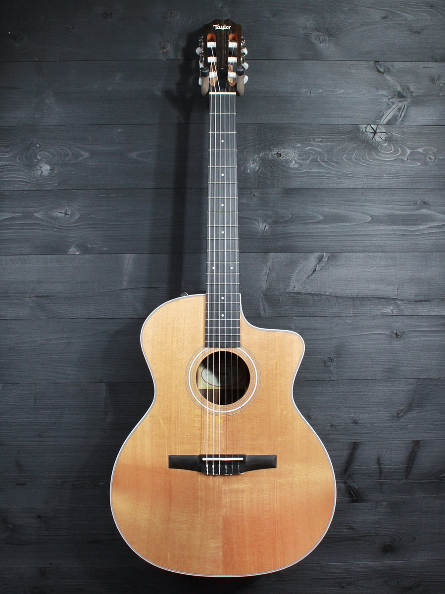 Taylor 214ce-N Nylon String Rosewood Grand Auditorium Acoustic / Elect