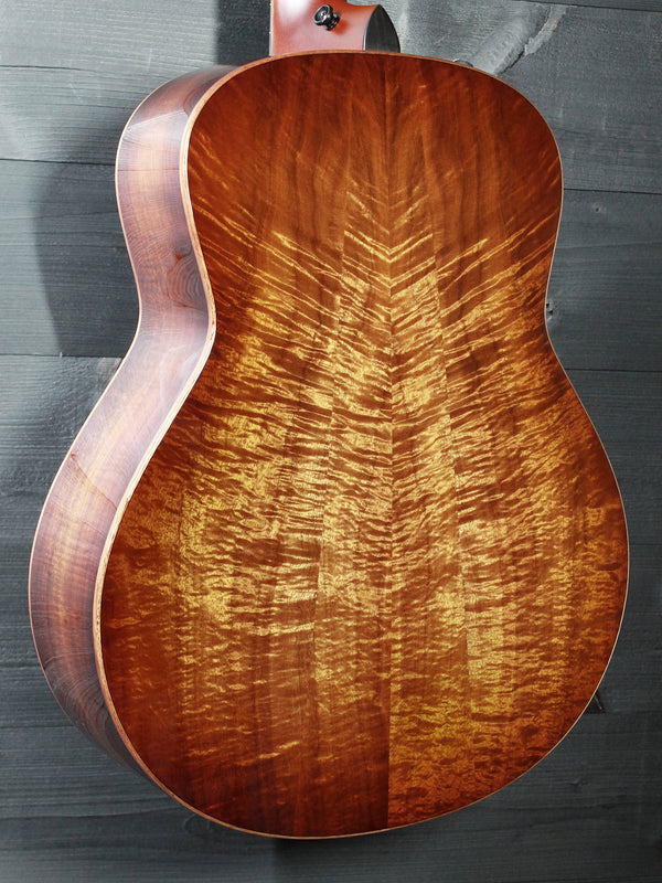 Taylor Custom Grand Theater #15 C11e B4015 Sinker Redwood / AA Koa Guitar