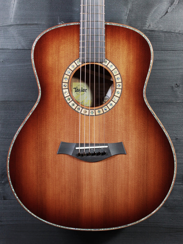 Taylor Custom Grand Theater #15 C11e B4015 Sinker Redwood / AA Koa Guitar