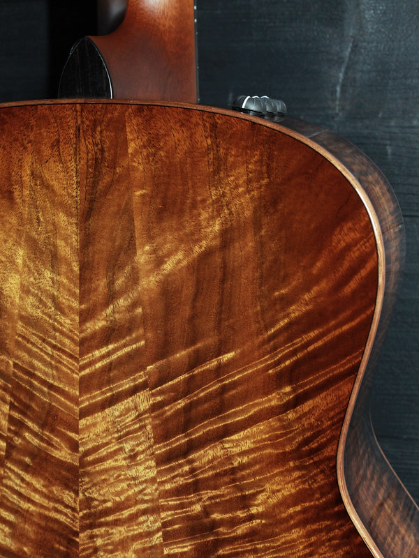 Taylor Custom Grand Theater #15 C11e B4015 Sinker Redwood / AA Koa Guitar