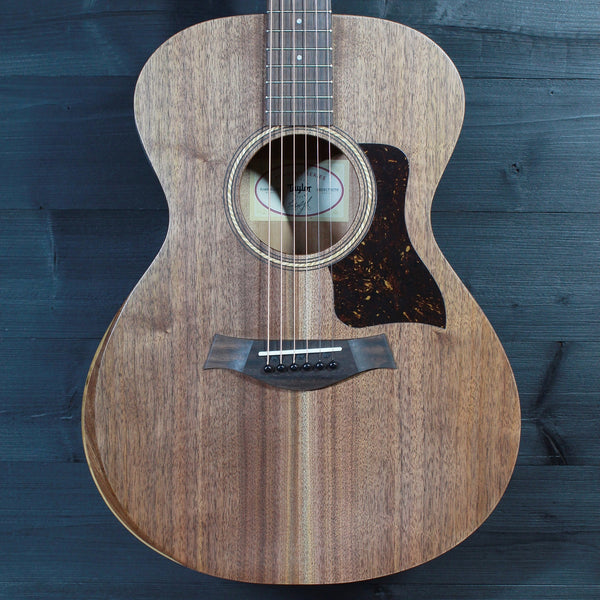 Taylor Academy 22e Walnut w/ Travel Bag Demo Acoustic-Electric Guitar