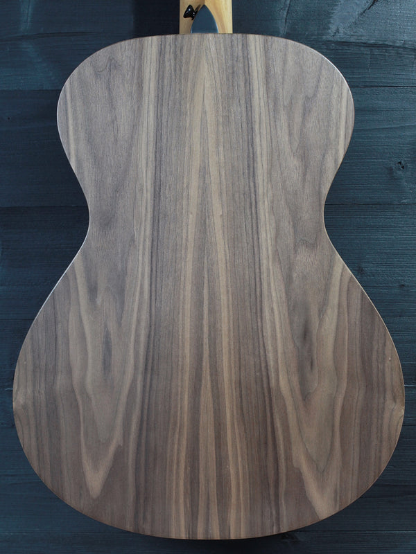 Taylor Academy 22e Walnut w/ Travel Bag Demo Acoustic-Electric Guitar