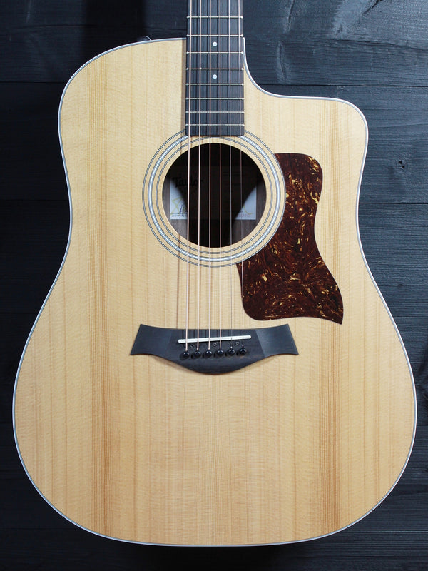 Taylor 210ce Walnut / Spruce Demo Model Dreadnought Guitar - ES2 Electronics