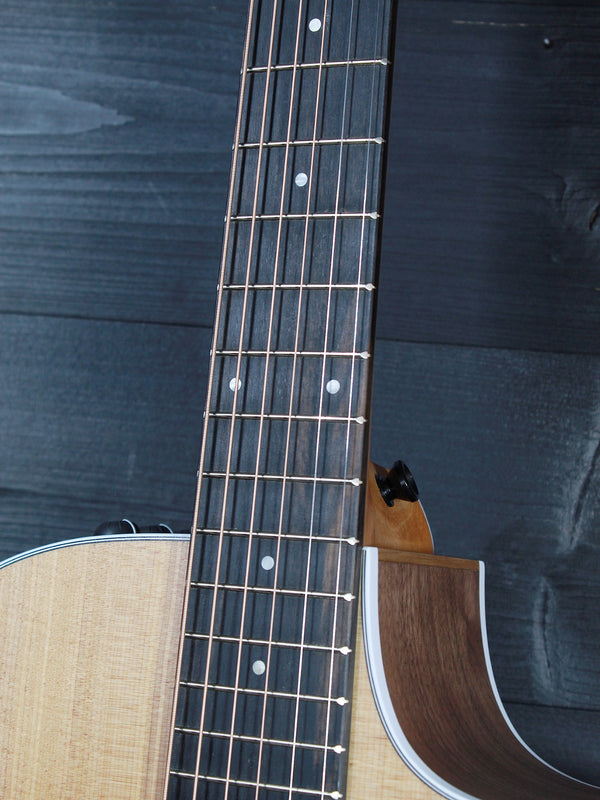 Taylor 212ce Walnut Grand Concert Acoustic-Electric Guitar - Natural Demo Model