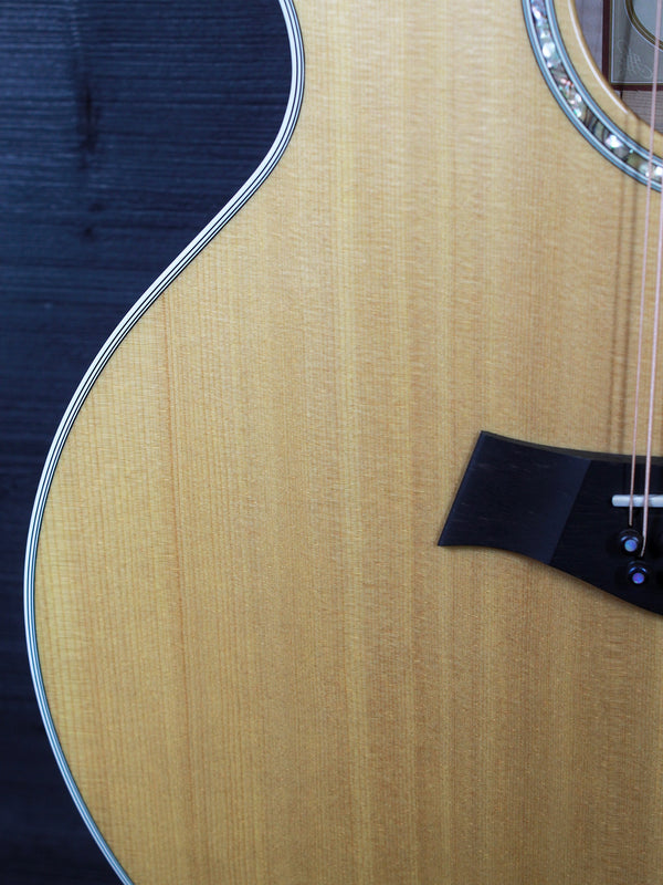 Pre-Owned Taylor 655e 12-String Maple Jumbo Acoustic-Electric Guitar