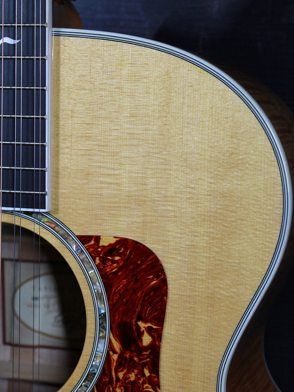 Pre-Owned Taylor 655e 12-String Maple Jumbo Acoustic-Electric Guitar