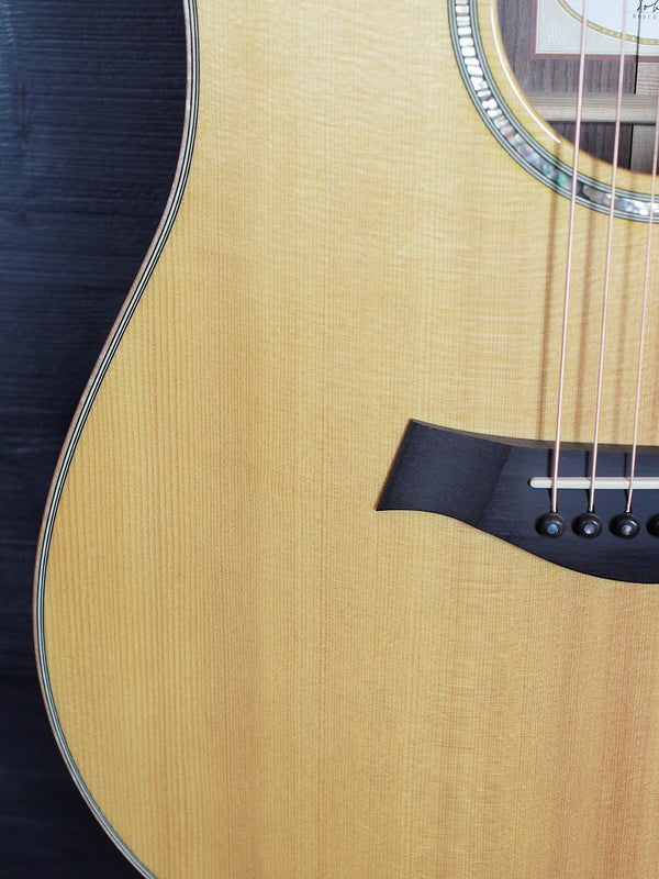 Pre-Owned Taylor 810ce Rosewood / Spruce Dreadnought Acoustic-Electric Guitar c.2013