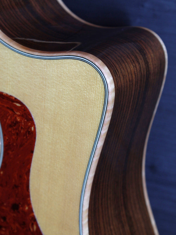 Pre-Owned Taylor 810ce Rosewood / Spruce Dreadnought Acoustic-Electric Guitar c.2013