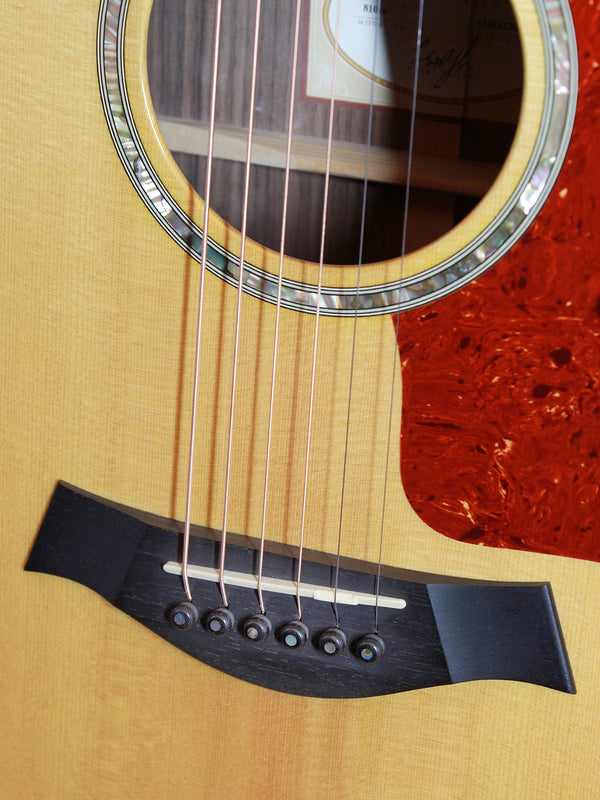 Pre-Owned Taylor 810ce Rosewood / Spruce Dreadnought Acoustic-Electric Guitar c.2013