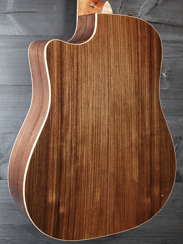 Pre-Owned Taylor 810ce Rosewood / Spruce Dreadnought Acoustic-Electric Guitar c.2013