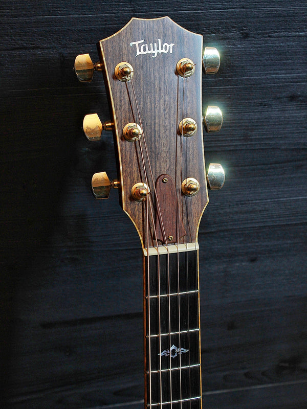 Pre-Owned Taylor 810ce Rosewood / Spruce Dreadnought Acoustic-Electric Guitar c.2013