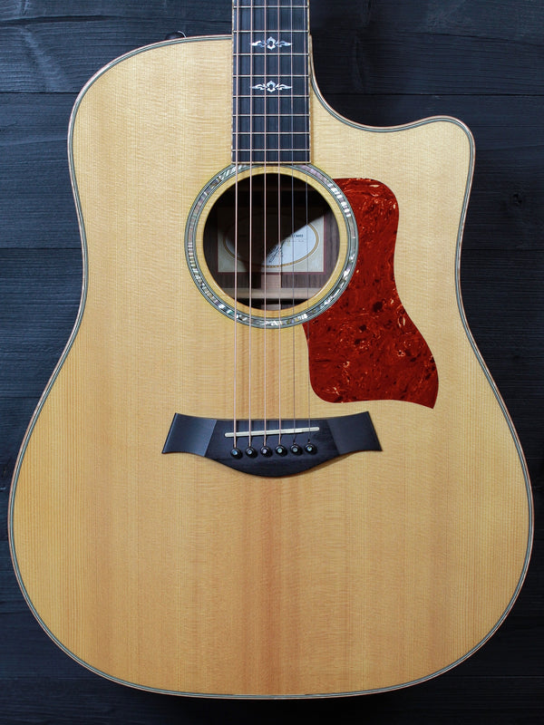 Pre-Owned Taylor 810ce Rosewood / Spruce Dreadnought Acoustic-Electric Guitar c.2013