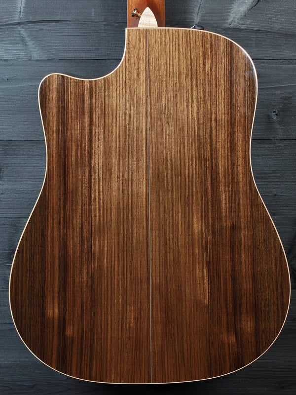 Pre-Owned Taylor 810ce Rosewood / Spruce Dreadnought Acoustic-Electric Guitar c.2013