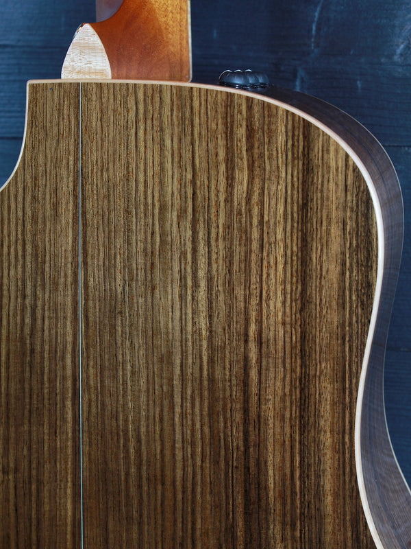 Pre-Owned Taylor 810ce Rosewood / Spruce Dreadnought Acoustic-Electric Guitar c.2013