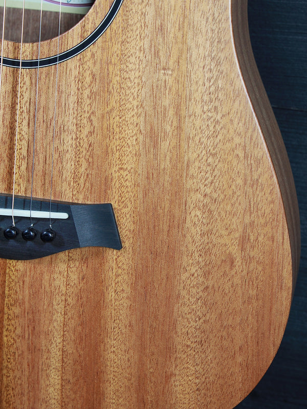 Taylor BT2 Baby Taylor Mahogany Top w/ Travel Bag