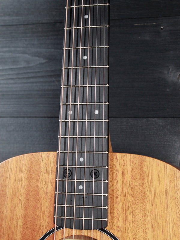 Taylor BT2 Baby Taylor Mahogany Top w/ Travel Bag