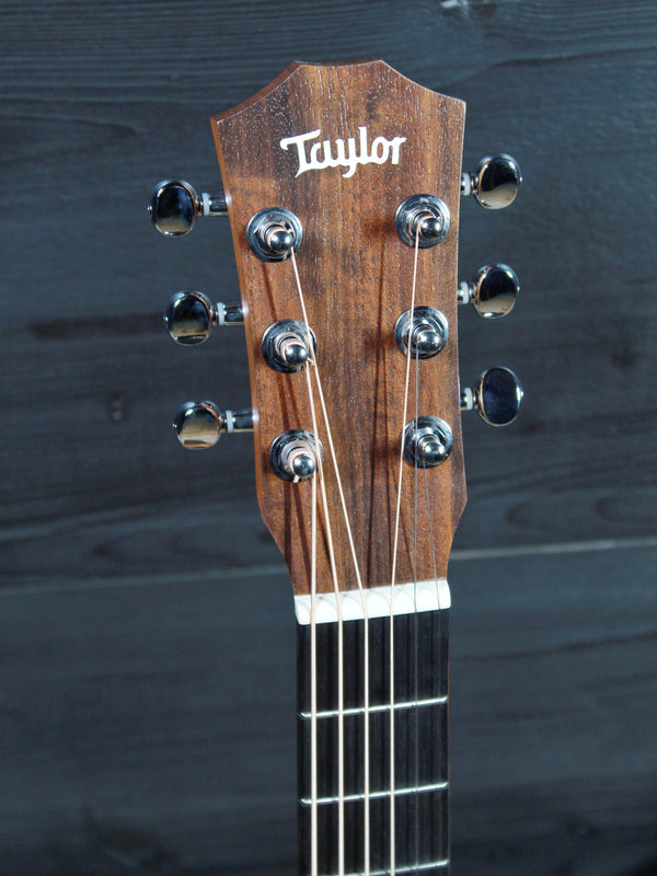 Taylor BT2 Baby Taylor Mahogany Top w/ Travel Bag