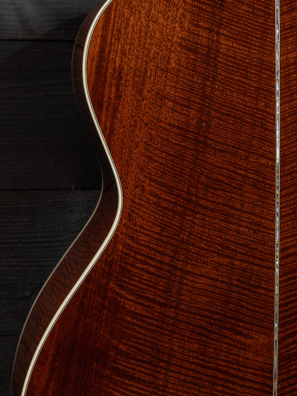 Custom Santa Cruz OM Fiddleback Mahogany / Old Growth Sitka Pre-Owned