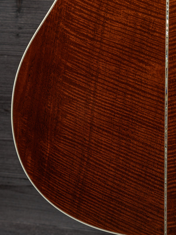 Custom Santa Cruz OM Fiddleback Mahogany / Old Growth Sitka Pre-Owned