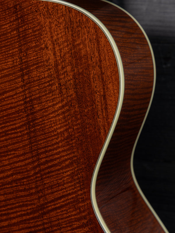 Custom Santa Cruz OM Fiddleback Mahogany / Old Growth Sitka Pre-Owned