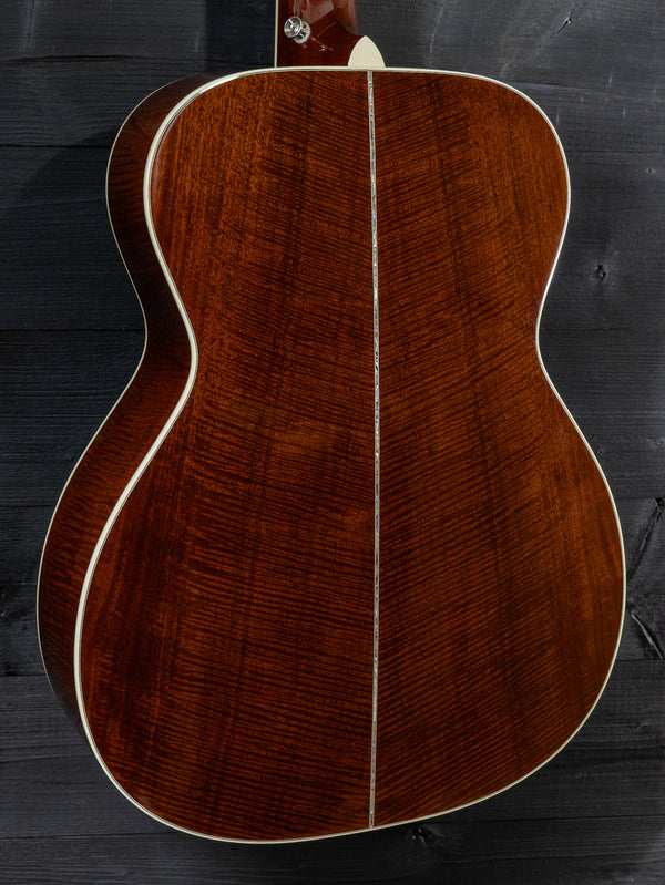 Custom Santa Cruz OM Fiddleback Mahogany / Old Growth Sitka Pre-Owned