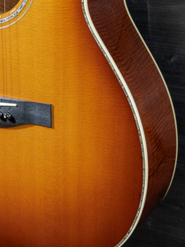 Custom Santa Cruz OM Fiddleback Mahogany / Old Growth Sitka Pre-Owned