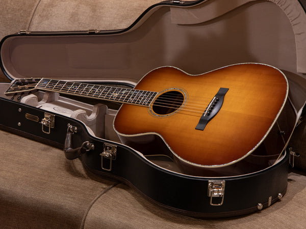 Custom Santa Cruz OM Fiddleback Mahogany / Old Growth Sitka Pre-Owned