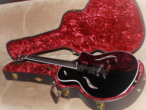 Pre-Owned Taylor T3 Black Semi-Hollowbody
