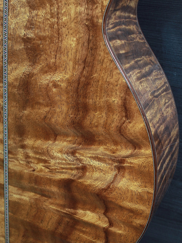 Martin O’ahu K-42 Hibiscus – Limited Edition Toasted Burst Koa Acoustic Guitar