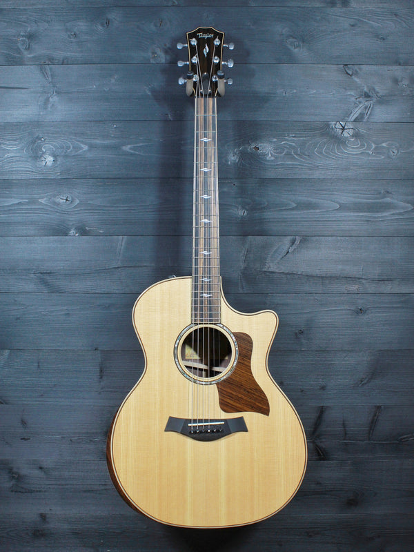 Pre-Owned Taylor 814ce DLX Rosewood / Spruce Acoustic-Electric Guitar