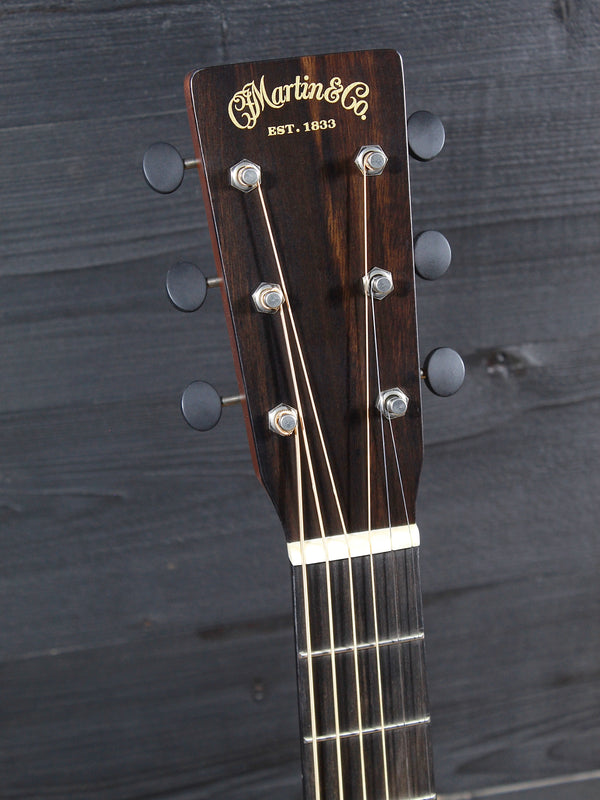 Martin CEO-7 vintage style headstock