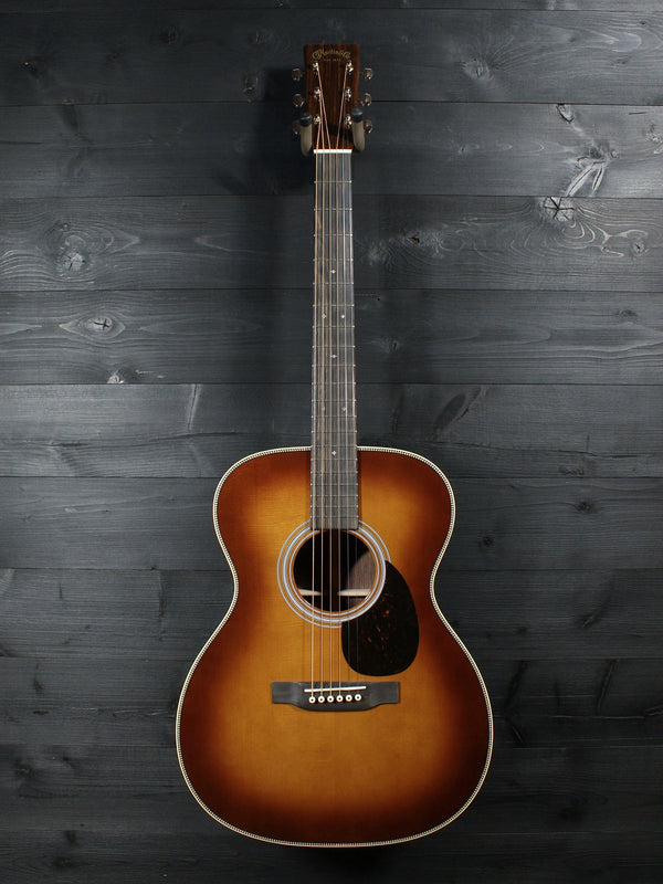 Custom Shop Martin OM — Engelmann Spruce / East Indian Rosewood / 1933 Ambertone